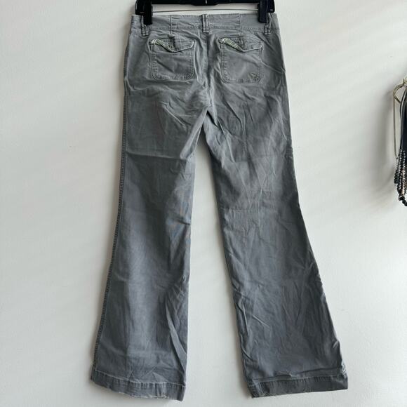 Abercrombie & Fitch Low Rise Grey/Blue Flared Jeans - 2 - Picture 5 of 10